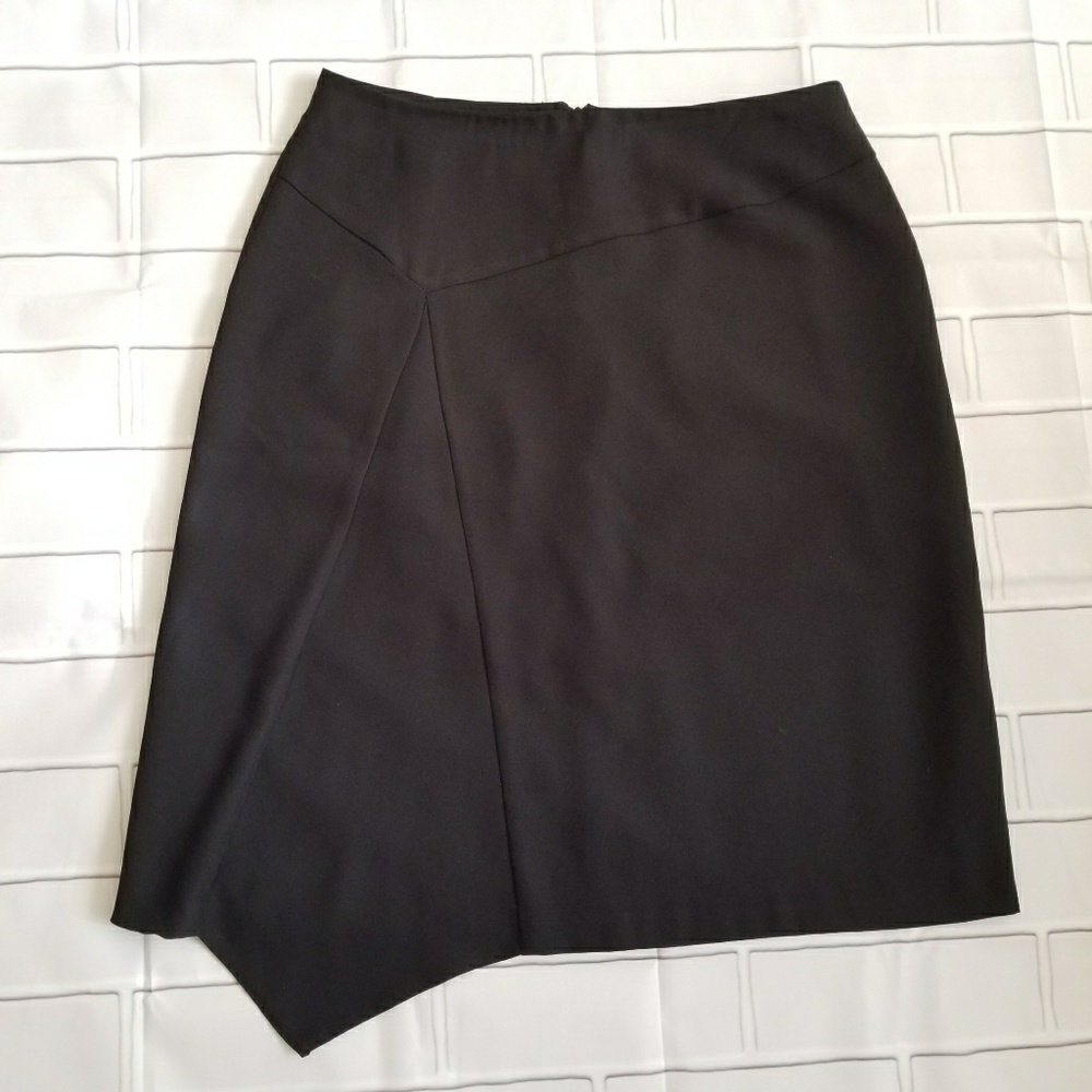 Taillissime Asymmetrical Skirt.